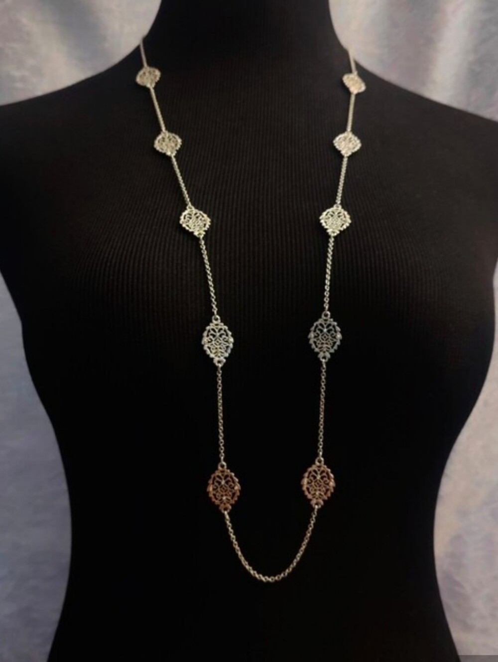 Ann Taylor Silver Tone Filigree Floral Station Necklace 18-21" Adjustable - Picture 6 of 6